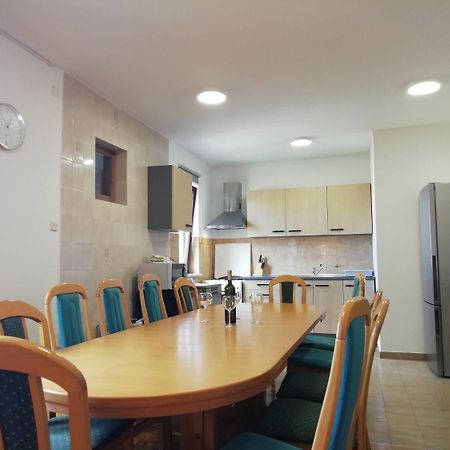 Apartments Ljilja Nin Luaran gambar