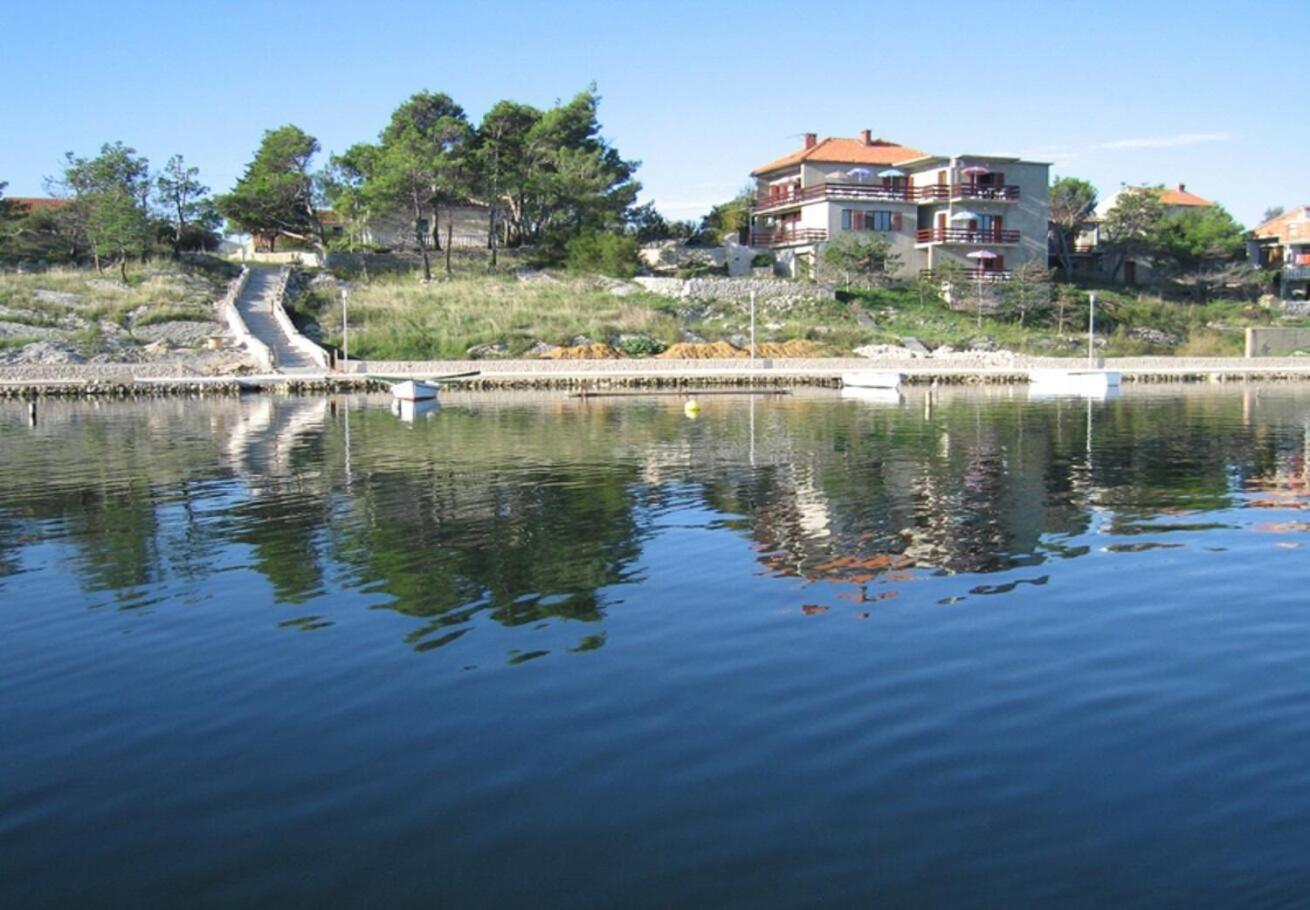 Apartments Ljilja Nin Luaran gambar